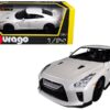 2017 Nissan GT-R R35 White 1/24 Diecast Model Car by Bburago