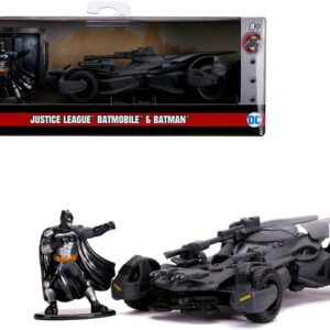 2017 Batmobile with Diecast Batman Figurine “Justice League” (2017) Movie “DC Comics” “Hollywood Rides” Series 1/32 Diecast Model Car by Jada