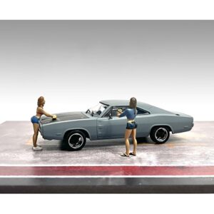 “Car Wash Girls” Set 2 Jessica and Jennifer 2 Piece Figure Set for 1/43 Scale Models by American Diorama