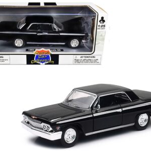 1962 Chevrolet Impala SS Black 1/25 Diecast Model Car by New Ray