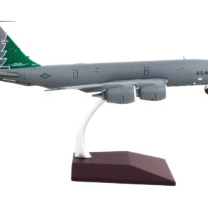 Boeing KC-135R Stratotanker Tanker Aircraft “Maine Air National Guard” United States Air Force “Gemini 200” Series 1/200 Diecast Model Airplane by GeminiJets