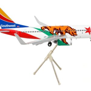 Boeing 737-700 Commercial Aircraft with Flaps Down “Southwest Airlines – California One” California Flag Livery “Gemini 200” Series 1/200 Diecast Model Airplane by GeminiJets