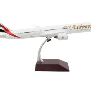 Boeing 787-10 Commercial Aircraft “Emirates Airlines” White with Striped Tail “Gemini 200” Series 1/200 Diecast Model Airplane by GeminiJets