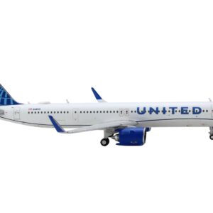 Airbus A321neo Commercial Aircraft “United Airlines” White with Blue Tail 1/400 Diecast Model Airplane by GeminiJets