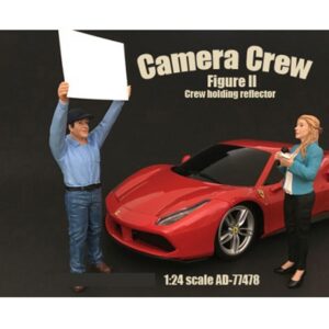 Camera Crew Figure II “Crew Holding Reflector” For 1:24 Scale Models by American Diorama