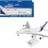 Airbus A380-800 Commercial Aircraft “Airbus” (F-WWDD) White with Dark Blue Tail (Snap-Fit) 1/200 Plastic Model by Skymarks